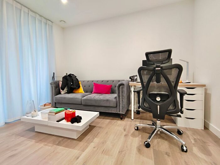 1 Bedroom Flat To Rent In London, N4