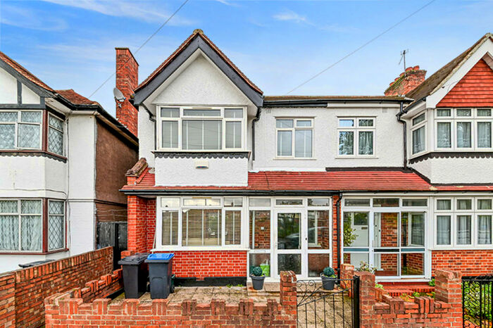 3 Bedroom Terraced House To Rent In Eastfields Road, Mitcham, CR4