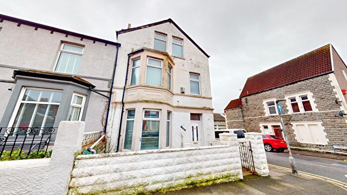 3 Bedroom Flat To Rent In Woodlands Road, Barry, CF62