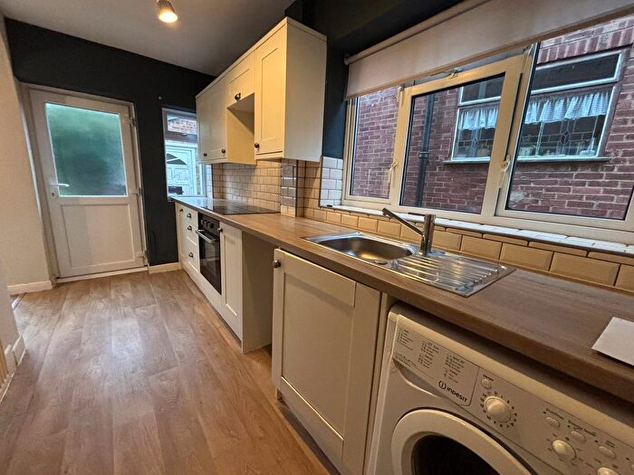 3 Bedroom Property To Rent In Oaks Road, Kenilworth, CV8