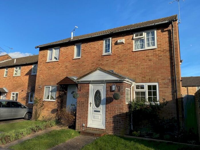 3 Bedroom House To Rent In Broadfield, RH11