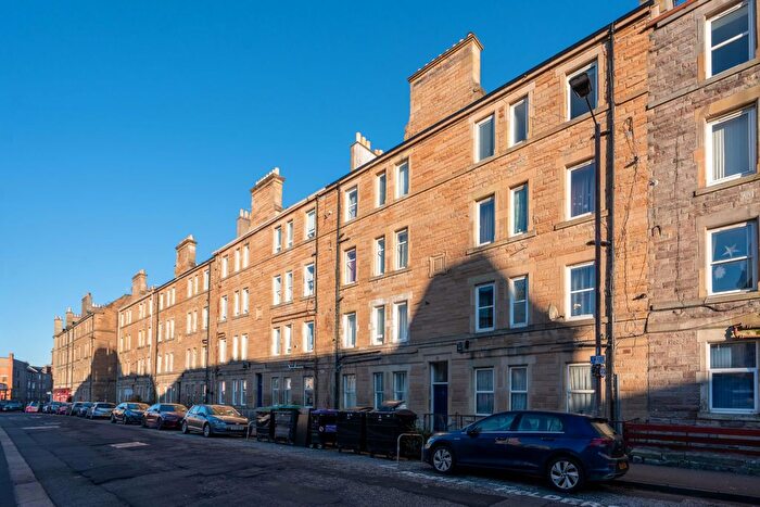 1 Bedroom Flat To Rent In Stewart Terrace, Gorgie, Edinburgh, EH11