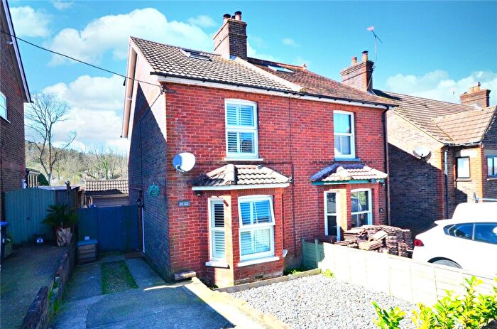 3 Bedroom Semi-Detached House For Sale In Hamsey Road, Sharpthorne, East Grinstead, RH19