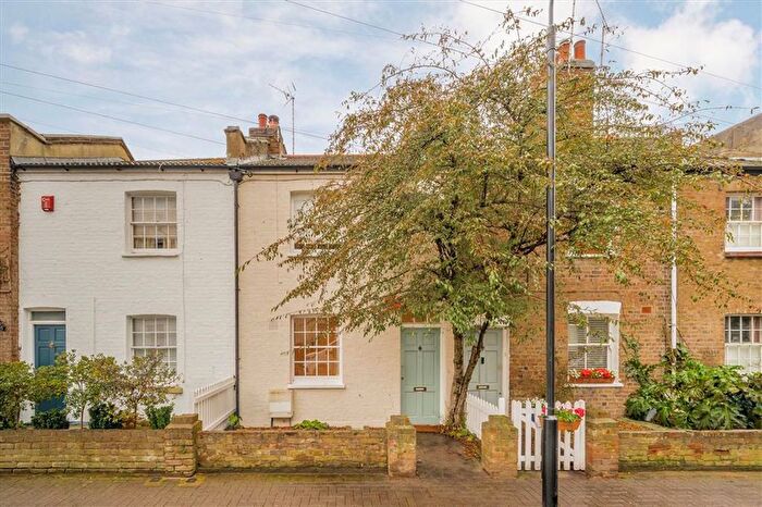 2 Bedroom Terraced House To Rent In Cardross Street, London, W6