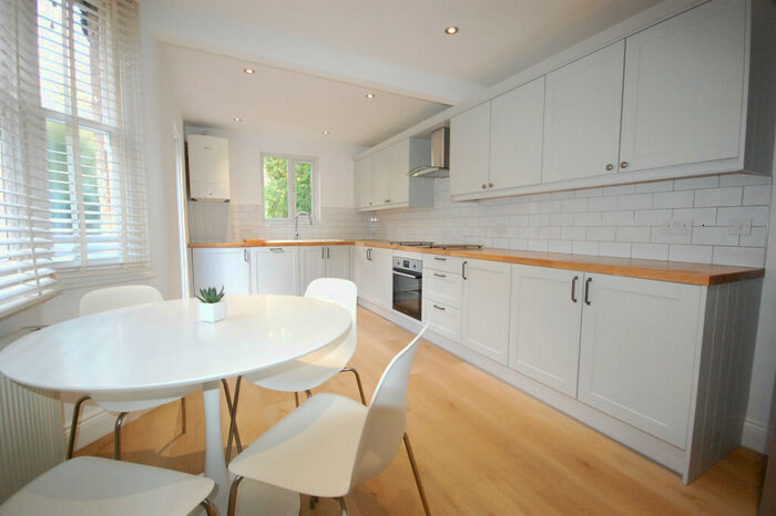 4 Bedroom Terraced House To Rent In Gathorne Road, Wood Green, London, N22