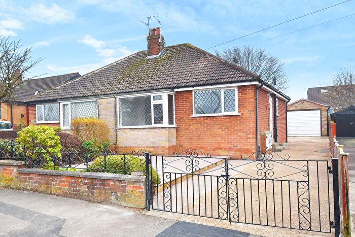 2 Bedroom Semi-Detached Bungalow To Rent In Meadow Croft, Harrogate, HG1