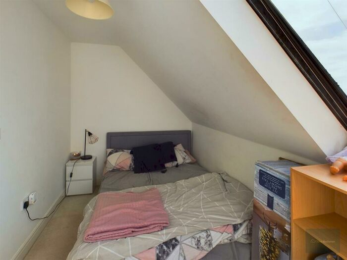 2 Bedroom Apartment For Sale In Ushers Court, Trowbridge, BA14
