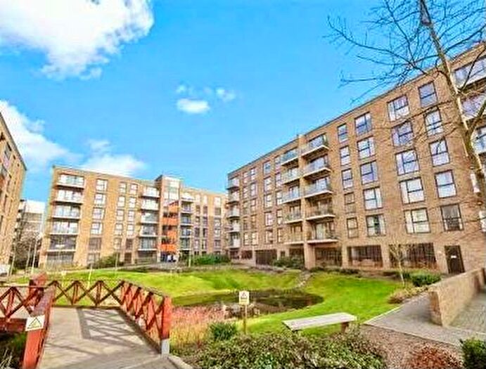 2 Bedroom Flat To Rent In Zodiac Close, Edgware, HA8
