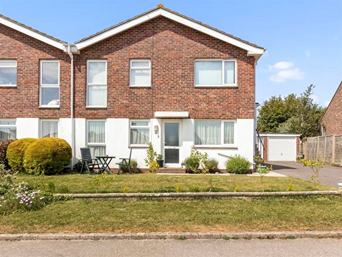 1 Bedroom Flat For Sale In Westlands, Ferring, BN12