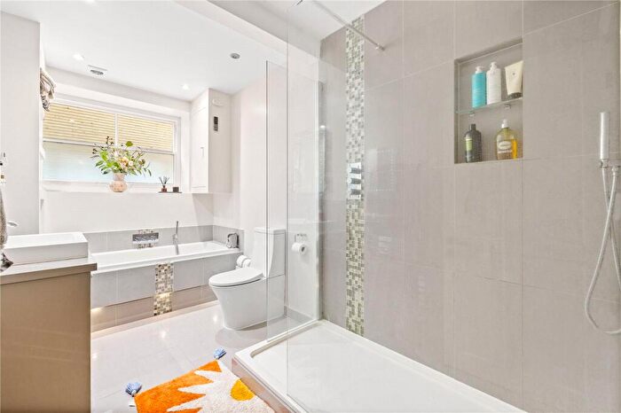 2 Bedroom Apartment For Sale In Wilbury Road, Hove, East Sussex, BN3