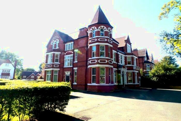 2 Bedroom Flat To Rent In A Wake Green Road, Birmingham, B13