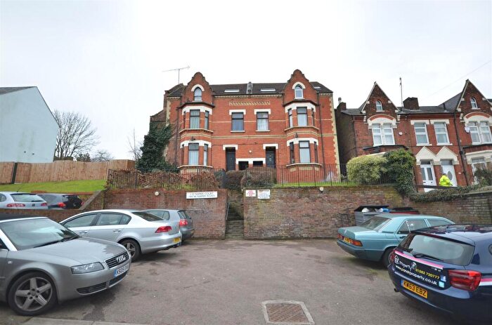 Studio To Rent In Napier Road, Luton, LU1