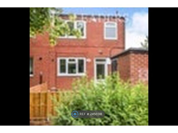 4 Bedroom End Of Terrace House To Rent In Milton Court, Loughborough, LE11