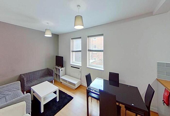 4 Bedroom Flat To Rent In Mansfield Road, Nottingham, NG1