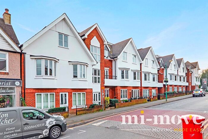 2 Bedroom Flat To Rent In California Close, Belmont, SM2