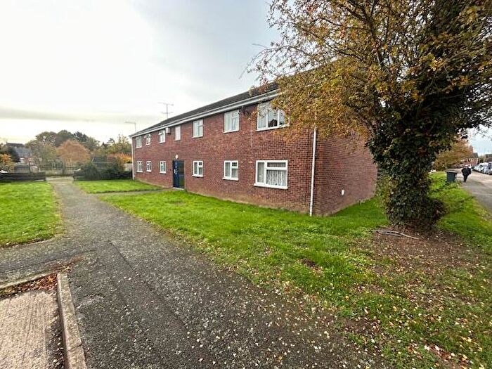 2 Bedroom Apartment For Sale In Riverside Drive Weedon Northamptonshire, NN7