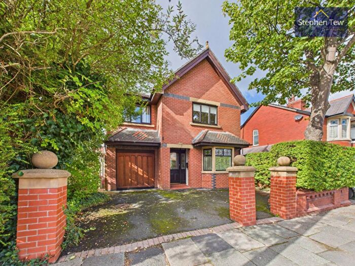 4 Bedroom Detached House For Sale In Kempton Avenue, Blackpool, FY3
