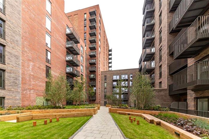 Flat To Rent In Ron Leighton Way, East Ham, E6