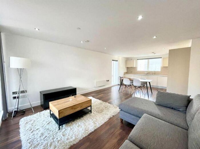 2 Bedroom Flat To Rent In Egmont Road, Sutton, SM2
