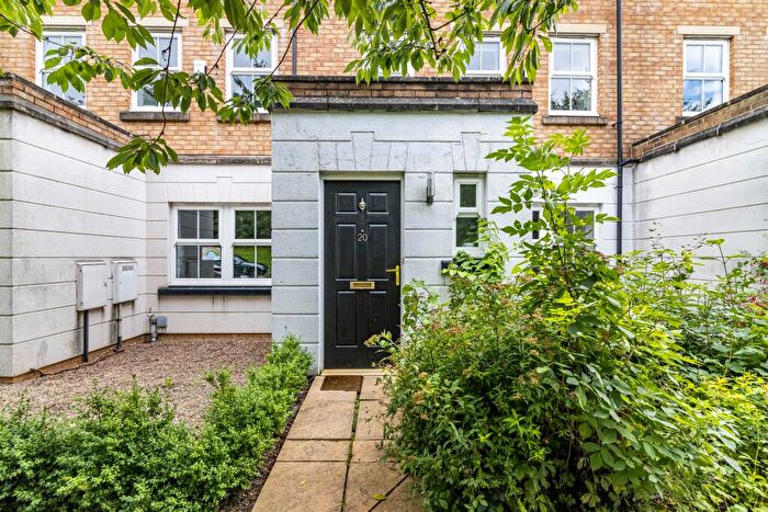 4 Bedroom Town House To Rent In Mansion Gate, Chapel Allerton, Leeds, LS7