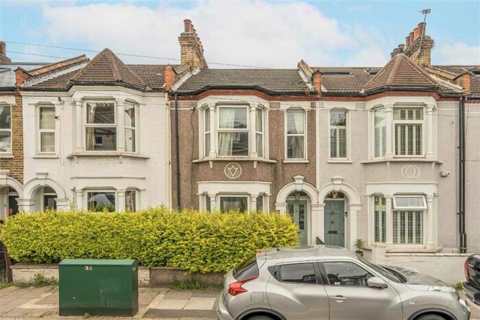 2 Bedroom House To Rent In Leahurst Road, Hither Green, SE13