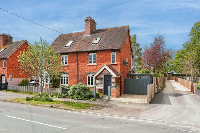 3 Bedroom Semi-detached House For Sale In High Street, Long Wittenham, OX14