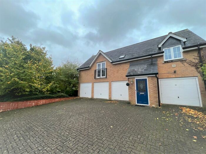 2 Bedroom House To Rent In Sanville Gardens, Stanstead Abbotts, Ware, SG12