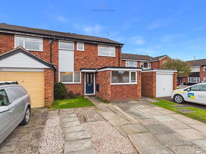 3 Bedroom End Of Terrace House For Sale In Primrose Close, Huntington, CH3