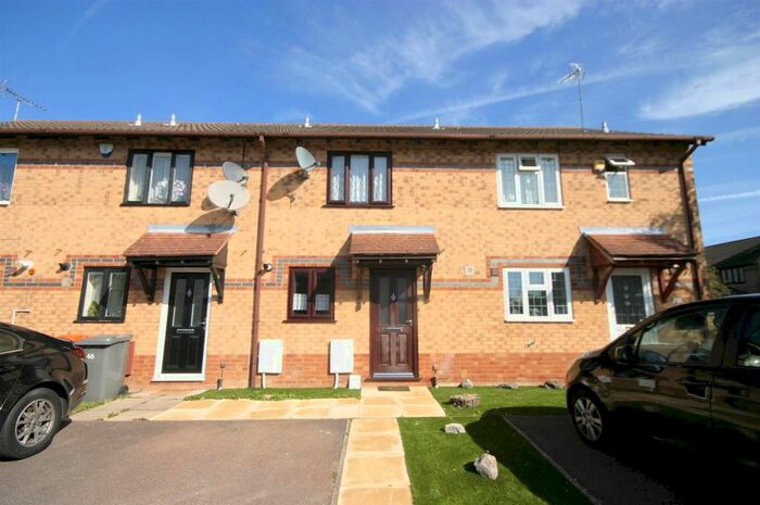 2 Bedroom Terraced House To Rent In Dovedale, Luton, LU2