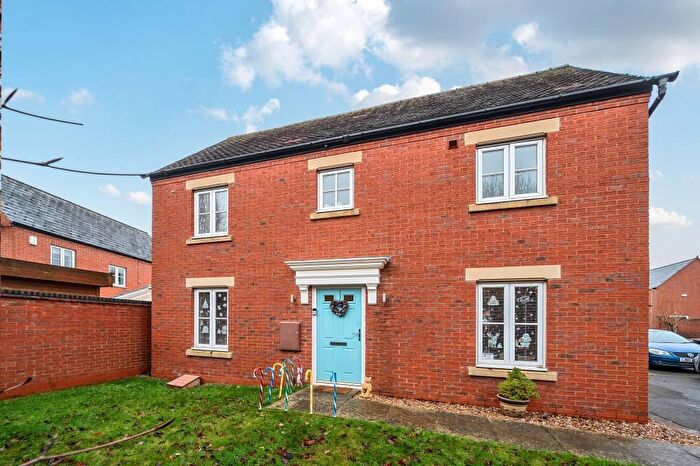 3 Bedroom Detached House For Sale In Banbury, Oxfordshire, OX16