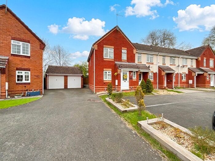 3 Bedroom End Of Terrace House For Sale In Arundel Drive, Cheadle, ST10