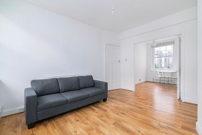 1 Bedroom Flat To Rent In Halton Road, Islington, N1