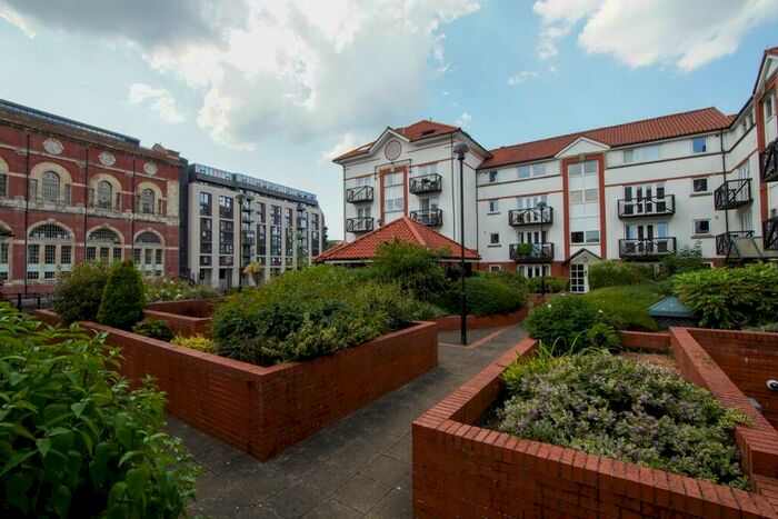 2 Bedroom Apartment To Rent In Ferrymans Court, Queens Street, City Centre, BS2