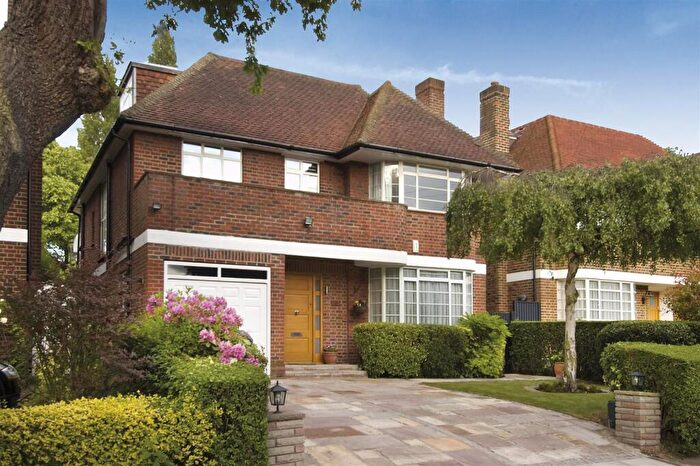 6 Bedroom Detached House To Rent In Spencer Drive, Hampstead Garden Suburb, N2