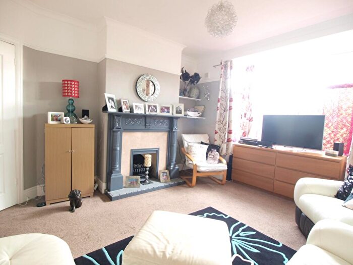 3 Bedroom End Of Terrace House To Rent In St Johns Road, Benfleet, Essex, SS7