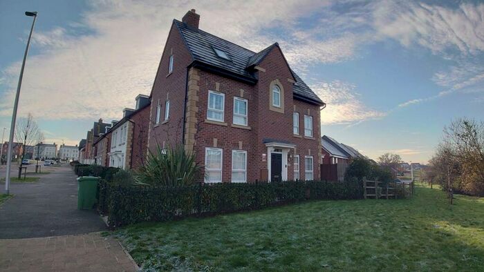 4 Bedroom House To Rent In Vickers Way, Warwick, CV34