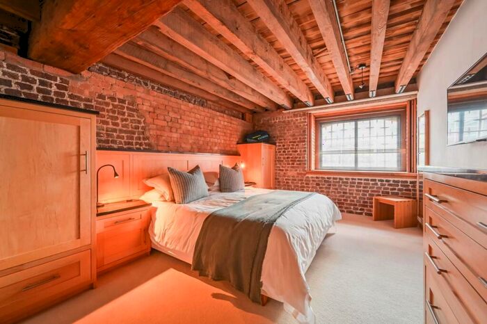 1 Bedroom Flat To Rent In Port East, Canary Wharf, London, E14