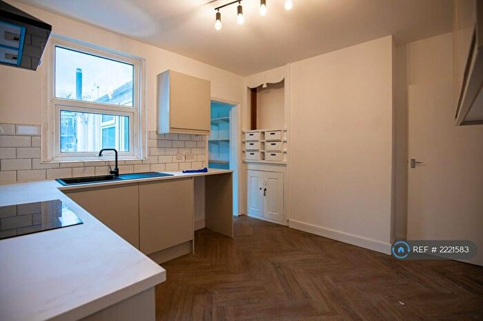 4 Bedroom Terraced House To Rent In Heathorn Street, Maidstone, ME14