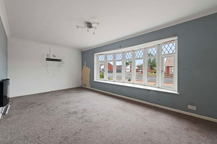 2 Bedroom Detached Bungalow For Sale In Dutton Avenue, Skegness, PE25
