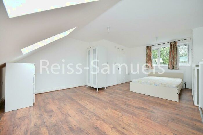 6 Bedroom Town House To Rent In Ambassador Square, Isle Of Dogs, Canary Wharf, London, E14