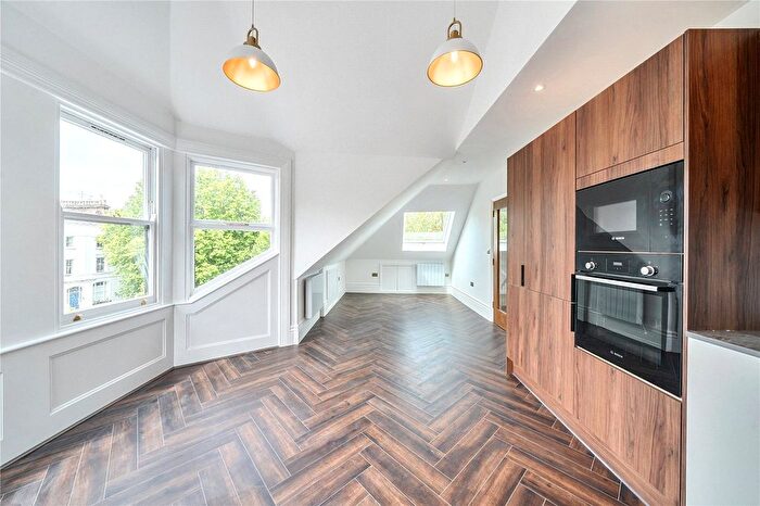 2 Bedroom Flat To Rent In Hillmarton Road, London, N7