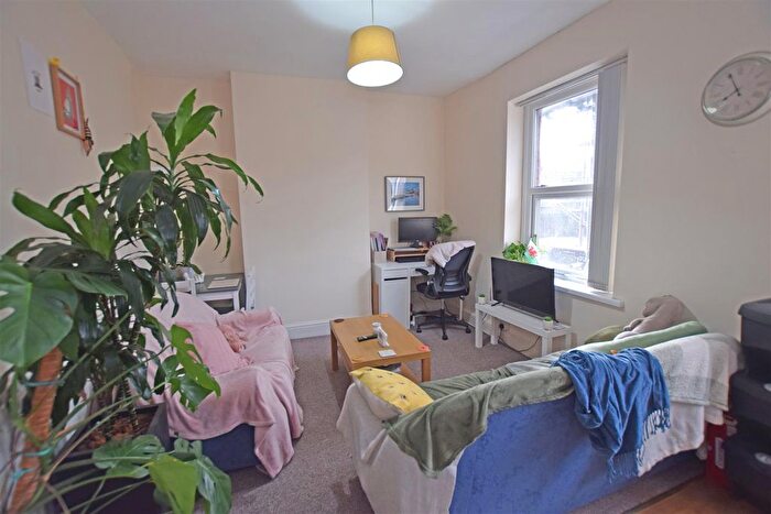 2 Bedroom Flat To Rent In Whitchurch Road, Heath, Cardiff, CF14