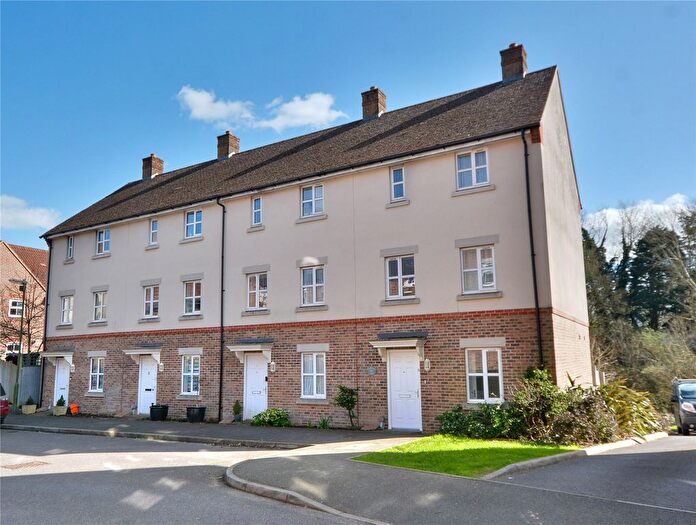 3 Bedroom End Terrace House For Sale In Harwood Close, Codmore Hill, Pulborough, West Sussex, RH20