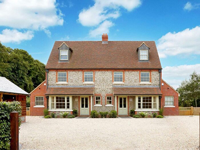 4 Bedroom Cottage To Rent In Valentine Cottage, Buckinghamshire, HP8