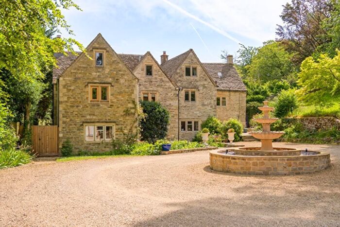 9 Bedroom Property For Sale In Cowcombe Hill, Chalford, Stroud, GL6