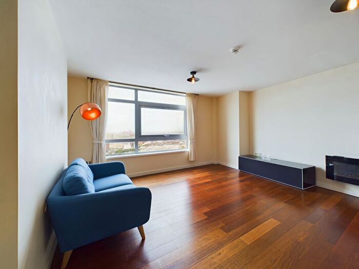 1 Bedroom Flat To Rent In Beetham Tower, Old Hall St, City Centre, Liverpool, L3