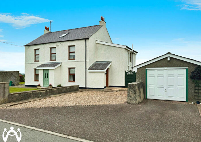4 Bedroom Detached House For Sale In Gorad Road, Holyhead, LL65