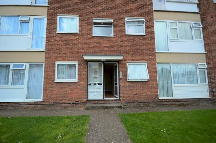 2 Bedroom Apartment To Rent In Thirkleby Ave, Slough, SL1