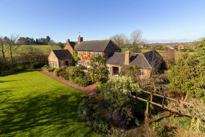 5 Bedroom Detached House For Sale In Hollington Lane, Stramshall, ST14