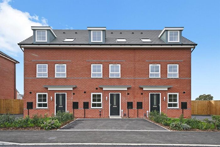 3 Bedroom End Of Terrace House To Rent In Bedroom End Of Terrace House In Uxbridge Crescent, Trentham, ST4